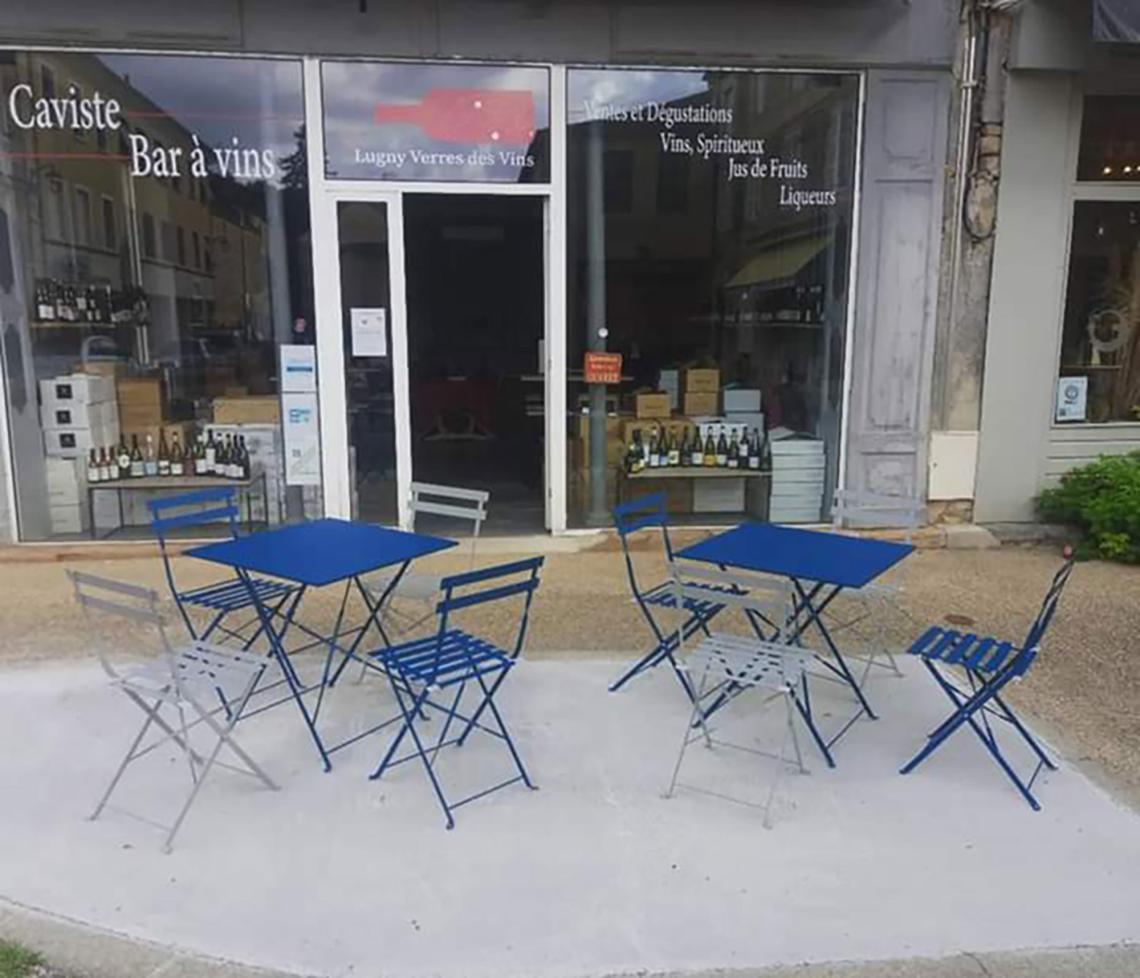 facade-vitrine-avec-terrasse1 les-horaires-de-la-boutique1